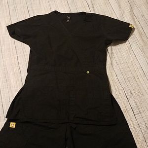 Wonderwink scrub set